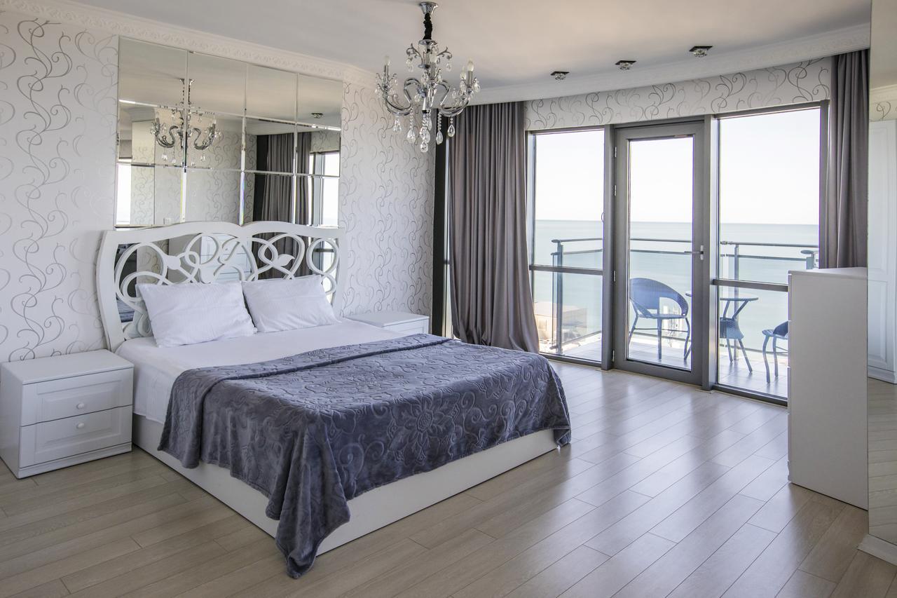 Tina'S Apartments With Panoramic Sea View Batumi Eksteriør bilde
