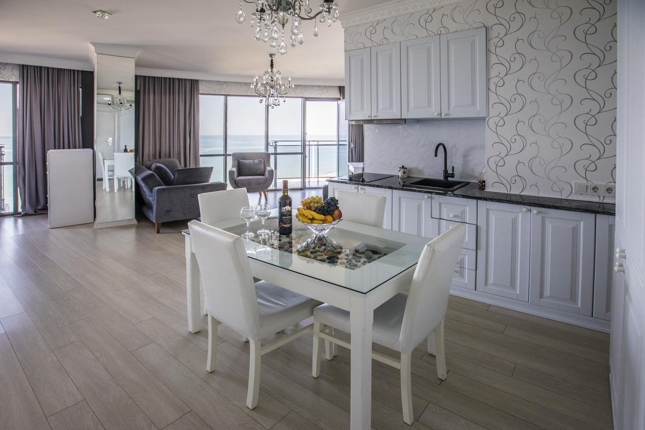 Tina'S Apartments With Panoramic Sea View Batumi Eksteriør bilde